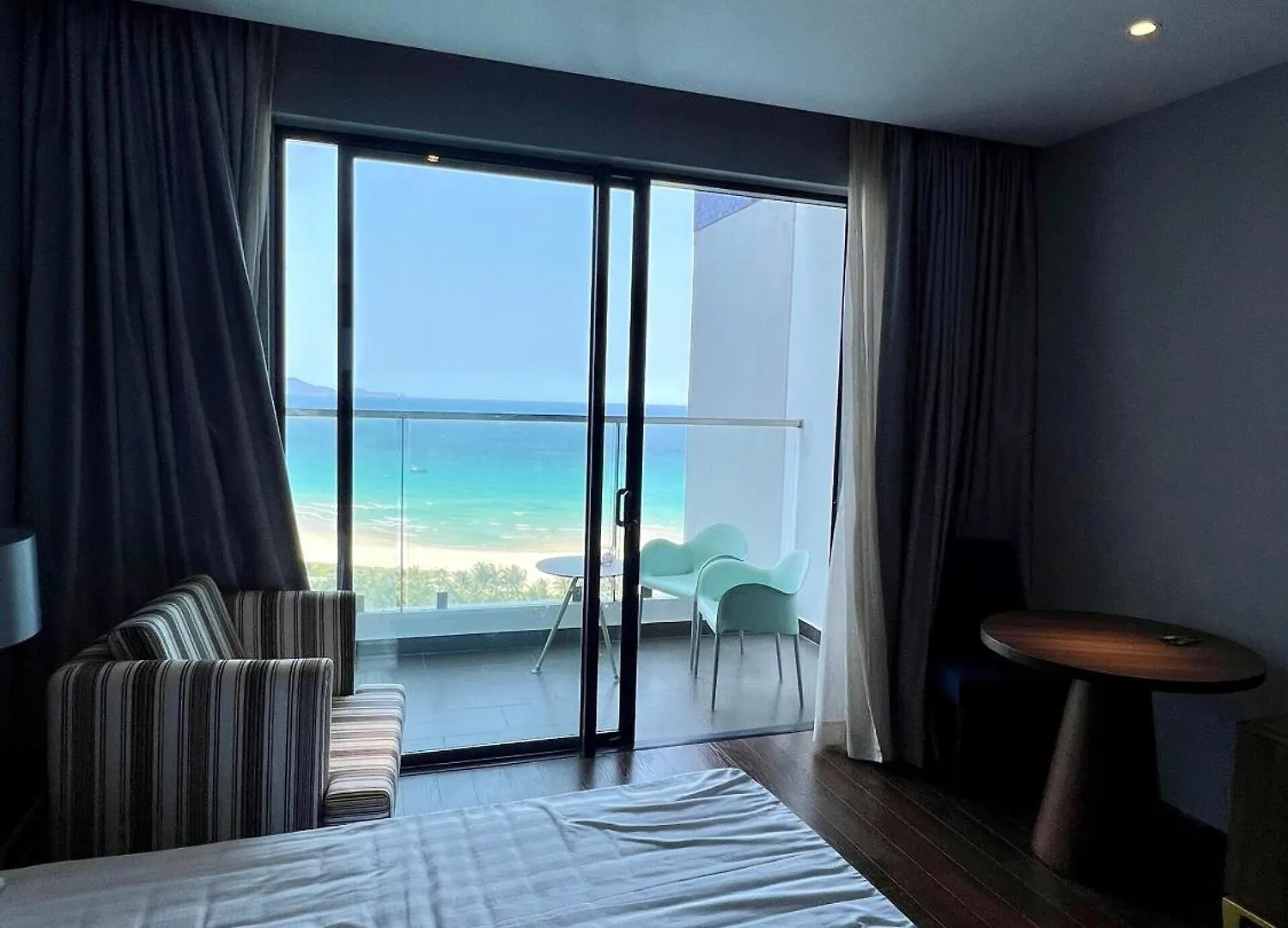 Cam Ranh Provided By Pearl Hotel Mieu Ong