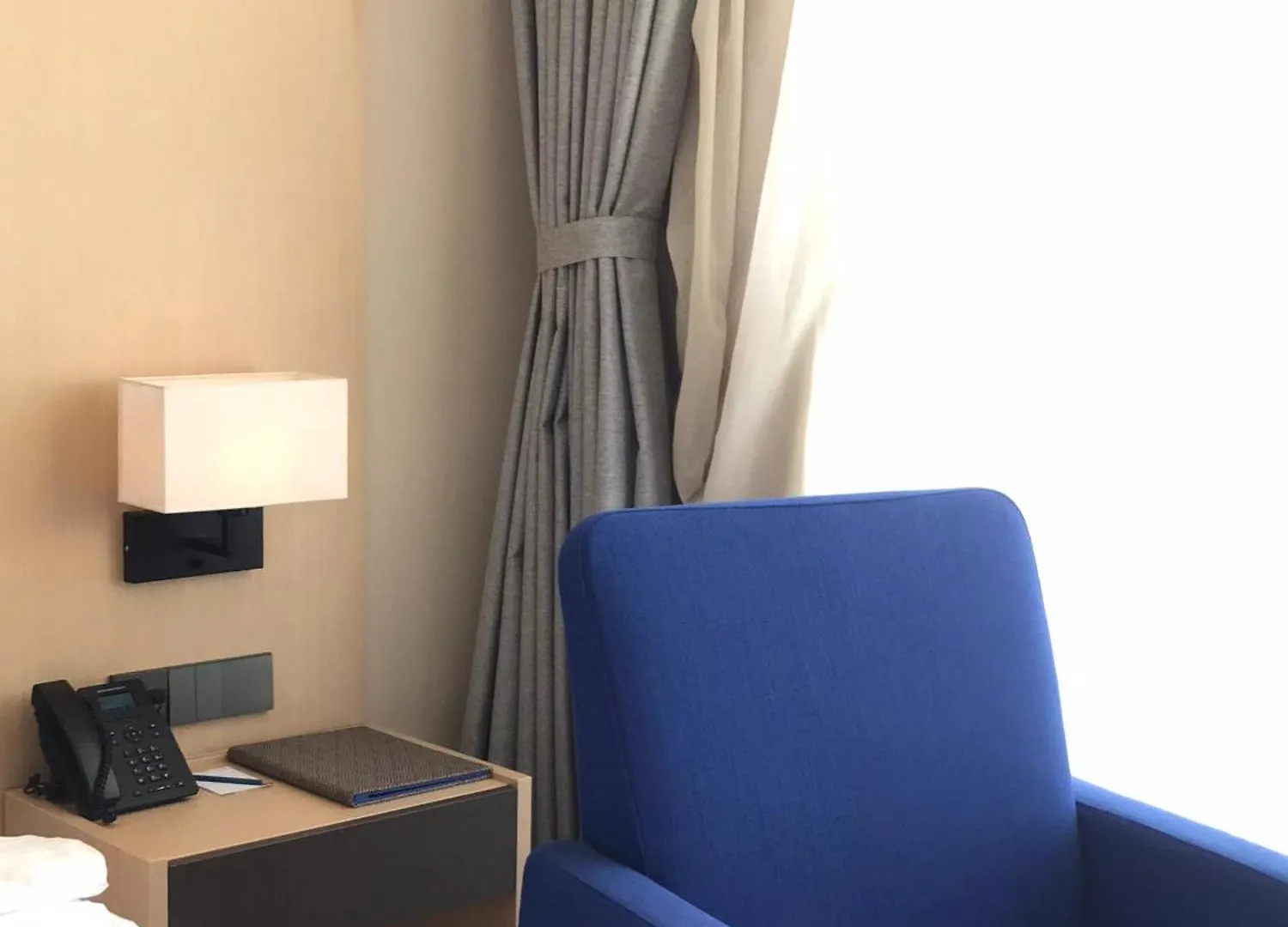 Cam Ranh Provided By Pearl Hotel Mieu Ong